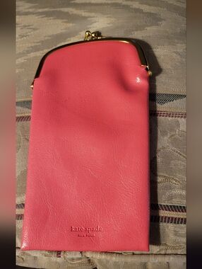 EUC kate spade Coral Pink Kiss-Lock Pouch